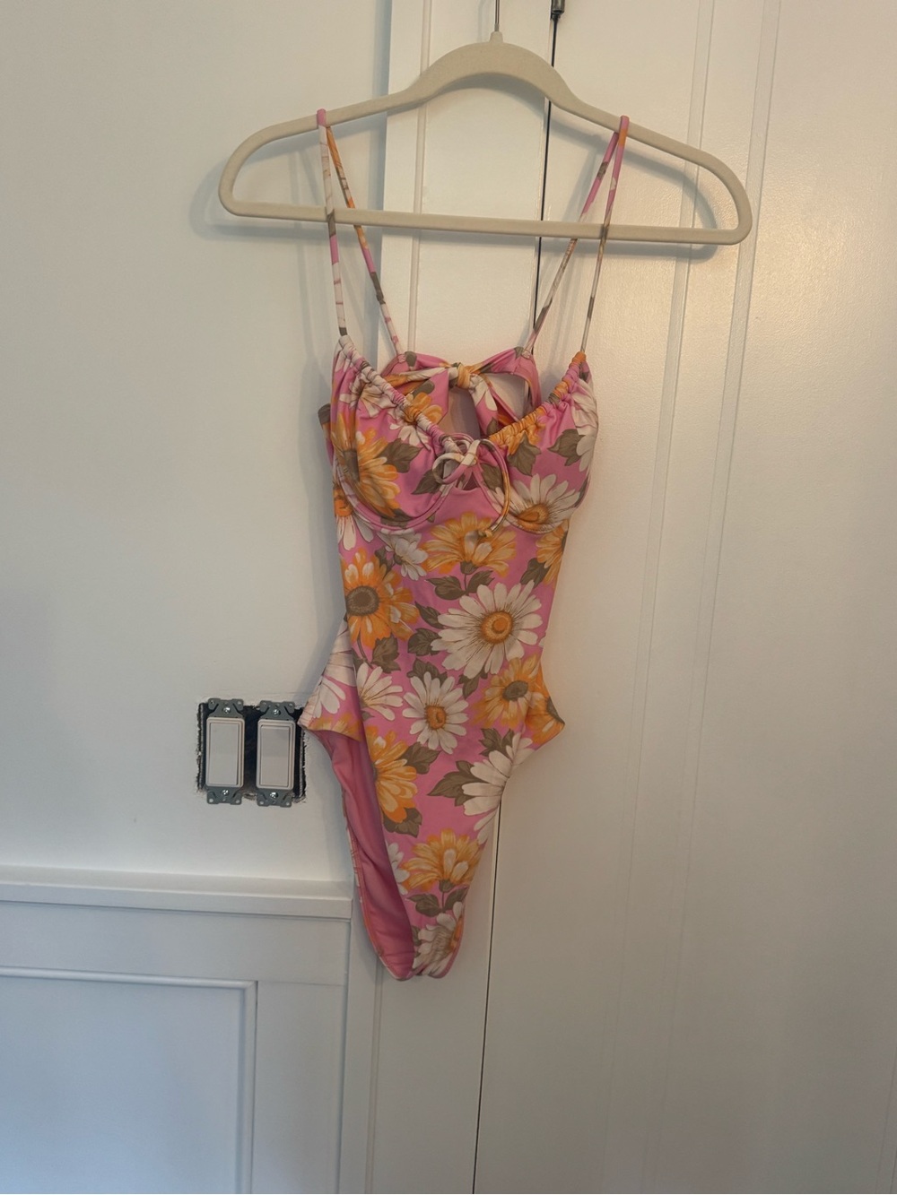 O'Neill Pink Floral Daisy One-Piece Swimsuit worn once